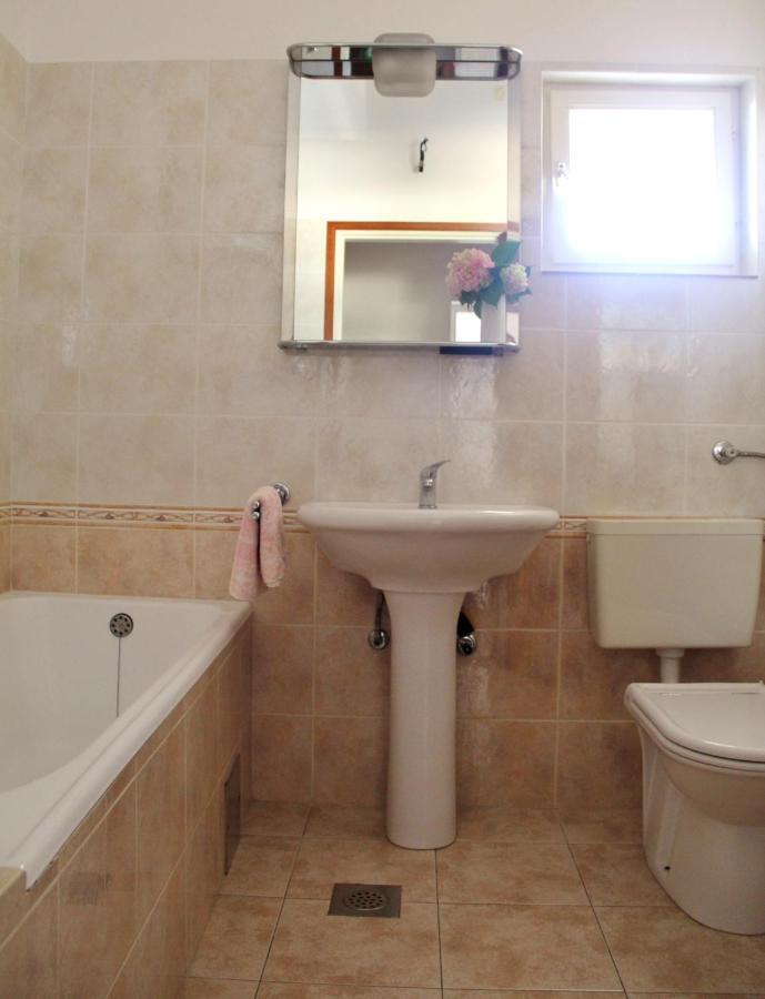 Apartments By The Sea Razanj, Rogoznica - 4253 Buitenkant foto