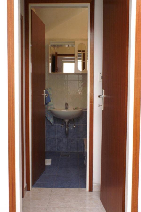 Apartments By The Sea Razanj, Rogoznica - 4253 Buitenkant foto