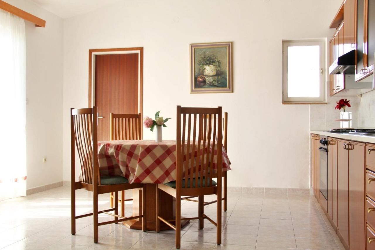 Apartments By The Sea Razanj, Rogoznica - 4253 Buitenkant foto